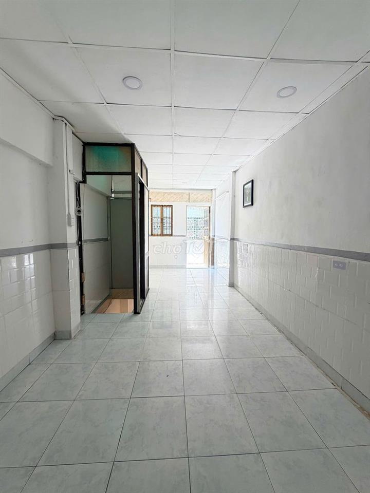 Nhỉnh 4 đồng nhà hẻm thông Hai Bà Trưng - XD 27m2, 3 tầng