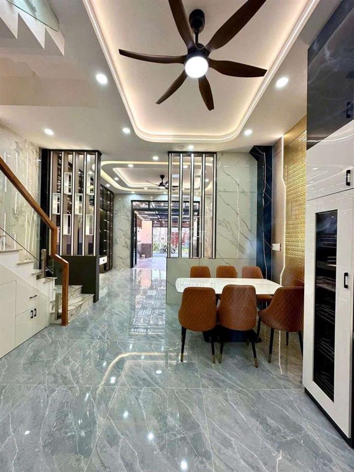Bán nhà Thạnh Lộc Ngã tư ga 5x19 5 tầng giá 7tỷ700