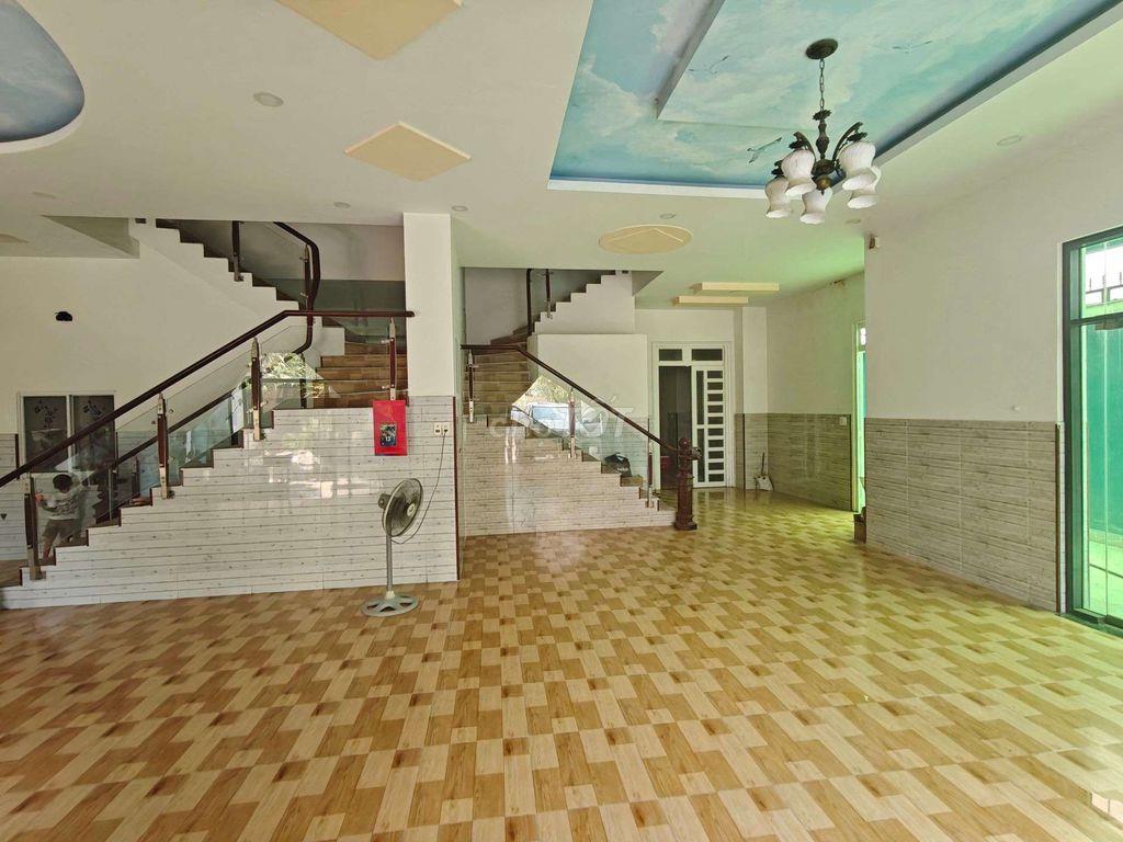 Bán Biệt Thự Mặt tiền Đường Nhánh Nguyễn Ảnh Thủ 368m2 giá 20 tỷ 500