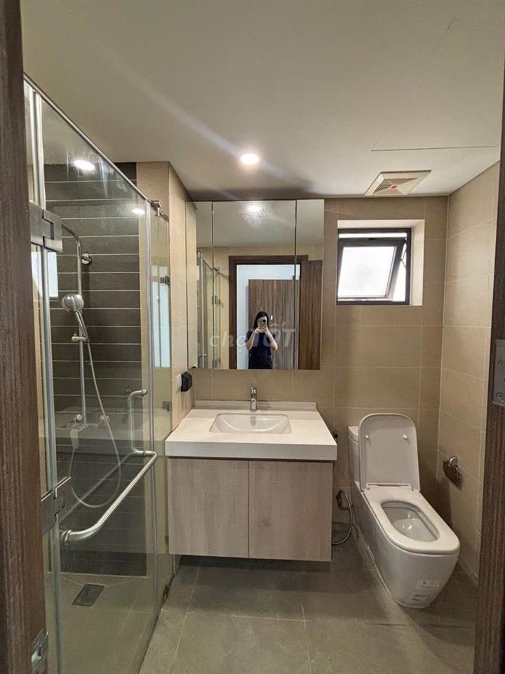 Cho thuê căn hộ đẹp nhà trống ở ngay