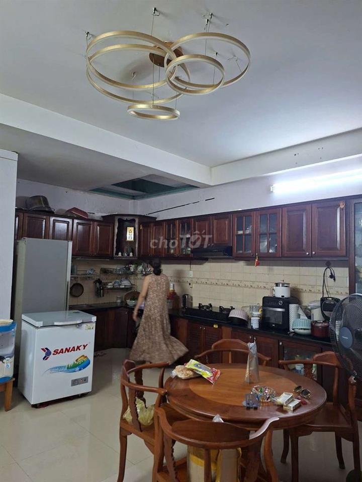 Chủ đi định cư gấp bán, giảm 1,3 tỷ, còn 83tr/m2