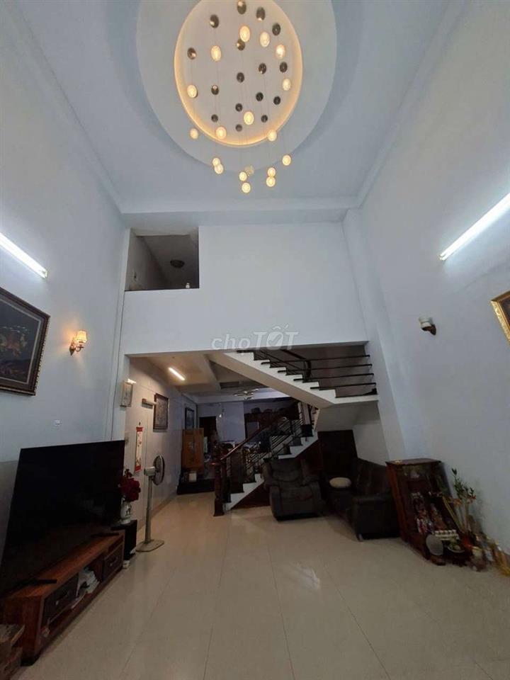 Chủ đi định cư gấp bán, giảm 1,3 tỷ, còn 83tr/m2