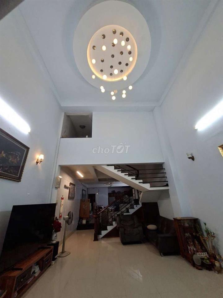 Chủ đi định cư gấp bán, giảm 1,3 tỷ, còn 83tr/m2