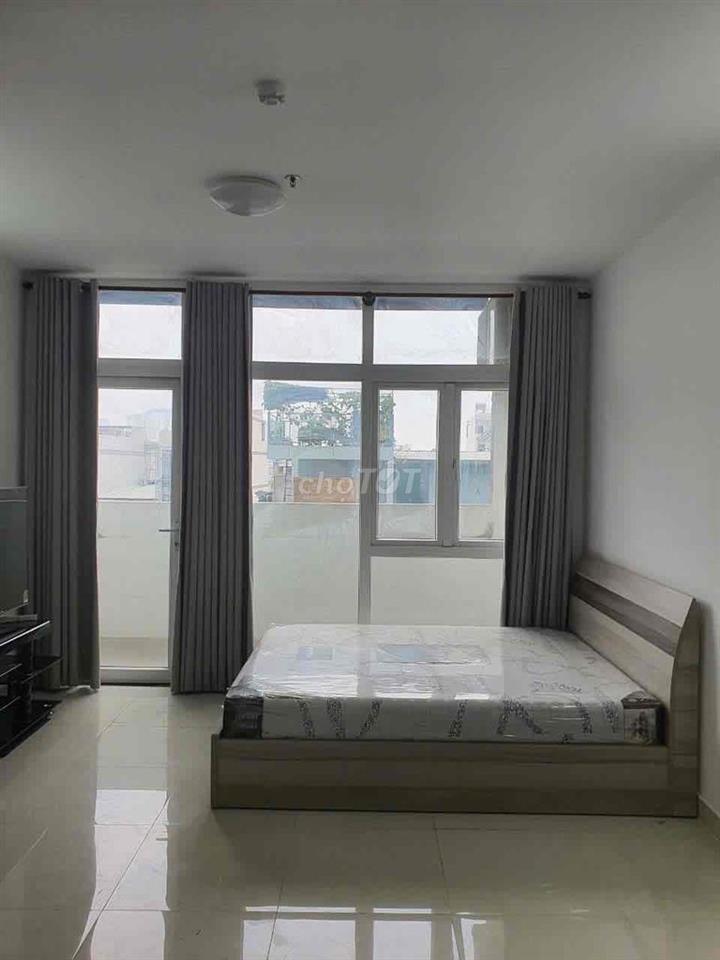 nhà đầy đủ nội thất. Giá thuê có thể thương lượng