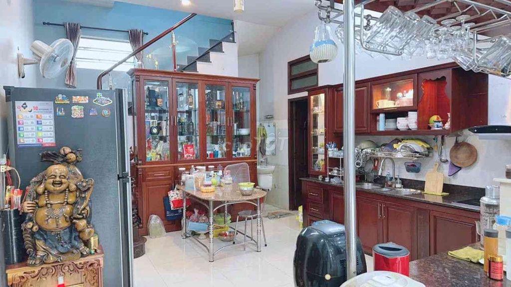 Biệt Thự 3 Tầng NAM HÒA - 7PN - Sát Ga Metro - 190m² Nở Hậu 15m