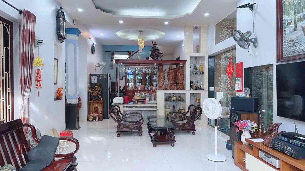 Biệt Thự 3 Tầng NAM HÒA - 7PN - Sát Ga Metro - 190m² Nở Hậu 15m