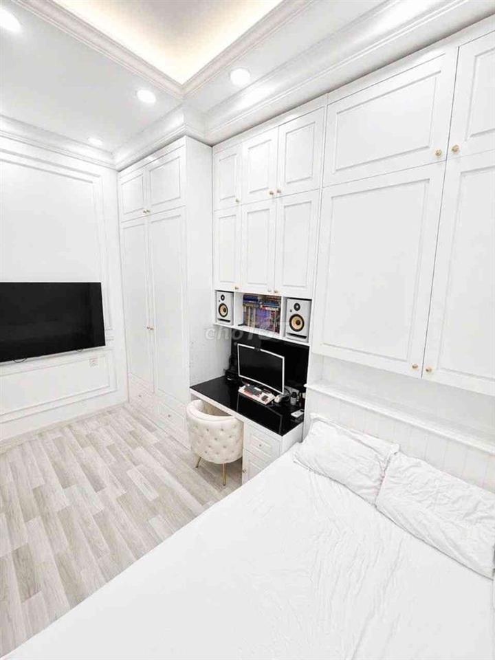 Nhà Chủ Xây Ngay CĐKT Đối ngoại - 112m² - Tặng Full Nội Thất Mới 