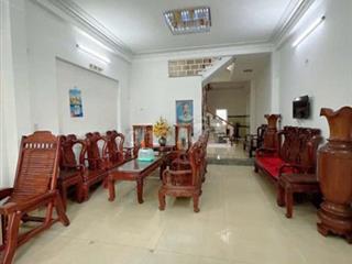 nhà nguyên căn mới đối diện công viên 