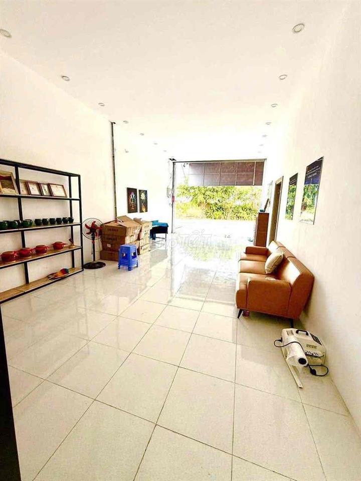 Mặt Bằng làm Kho hoặc Dịch vụ SPA