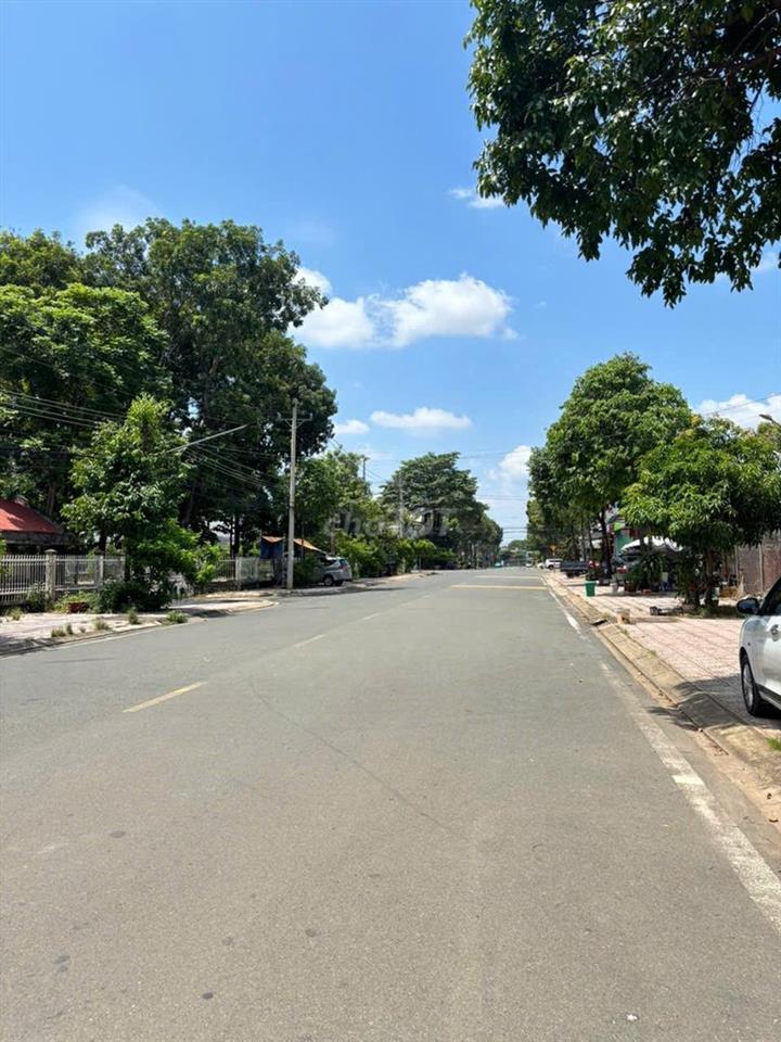 BÁN - THUÊ Đất Nguyễn Chí Thanh 708m² Full Thổ Cư, Đồng Xoài – 8,6 Tỷ