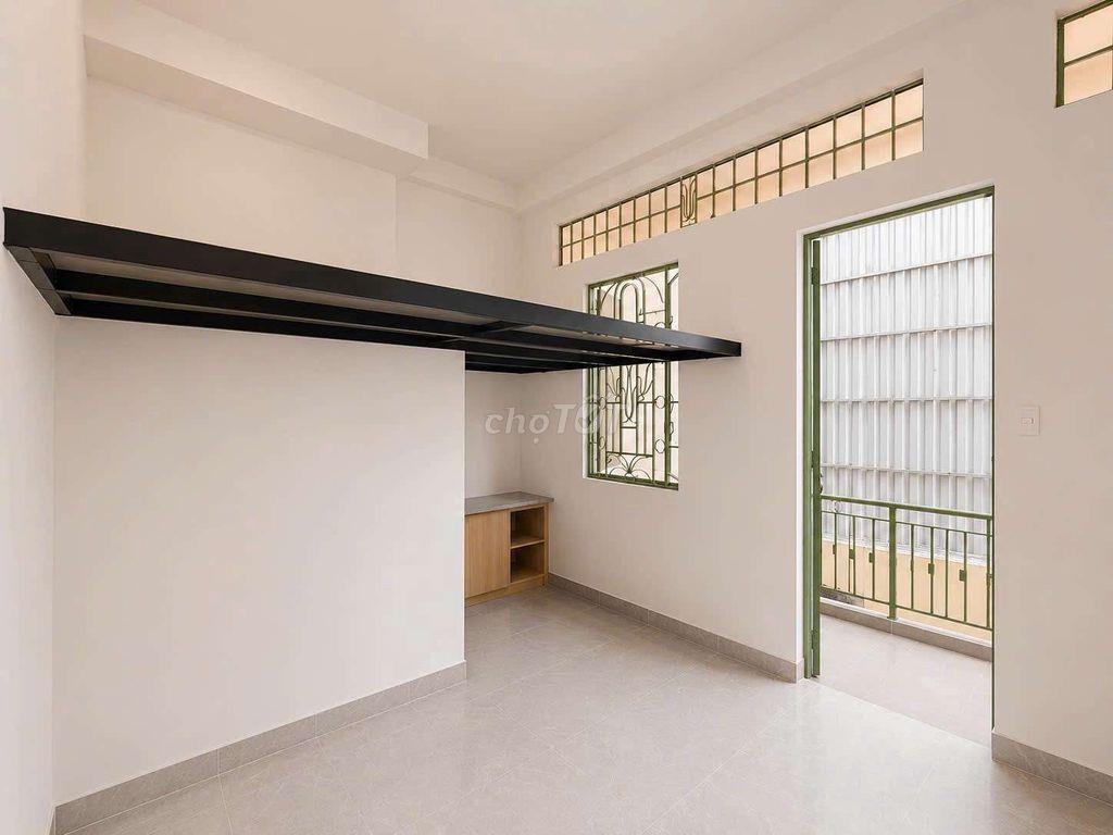 PHÒNG MỚI XÂY 100% NGAY PHAN VĂN TRỊ GẦN IUH-VLU