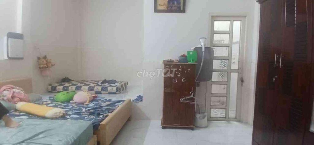 CHỈ 4,8 TỶ – NHÀ 90M² 2 TẦNG  PHẠM THỊ GIÂY –HÓC MÔN HẺM XE HƠI TRÁNH 