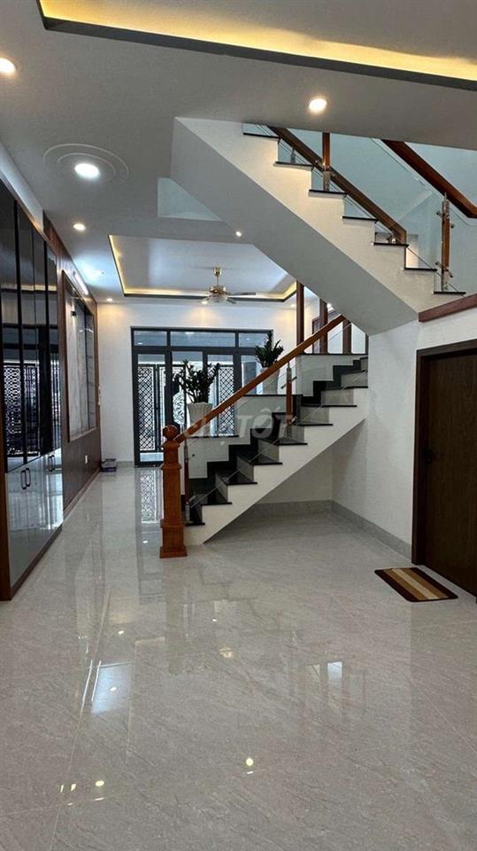 NHÀ MẶT TIỀN XUÂNTHỚI THƯỢNG 27 HÓC MÔN- 90 M² 2 TẦNG CHỈ 5,6 TỶ