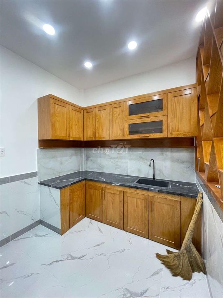 NHÀ BÀ ĐIỂM HÓC MÔN .HẺM XE TẢI -2 TẦNG-SHR  - GIÁ NHỈNH 3 TỶ! 