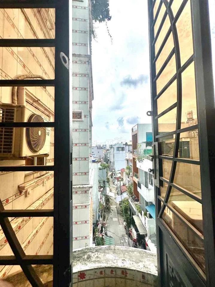 PHÒNG ĐẸP CÓ GÁC CỬA SỔ TRỜI GẦN VHU, HUIT, AEON MALL