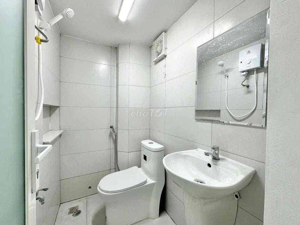 Duplex - Ban Công đi bộ qua UFM