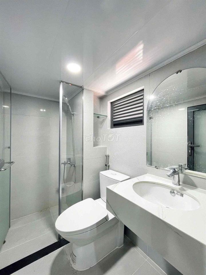 Duplex vừa hoàn thiện ngay Phạm Văn Đồng