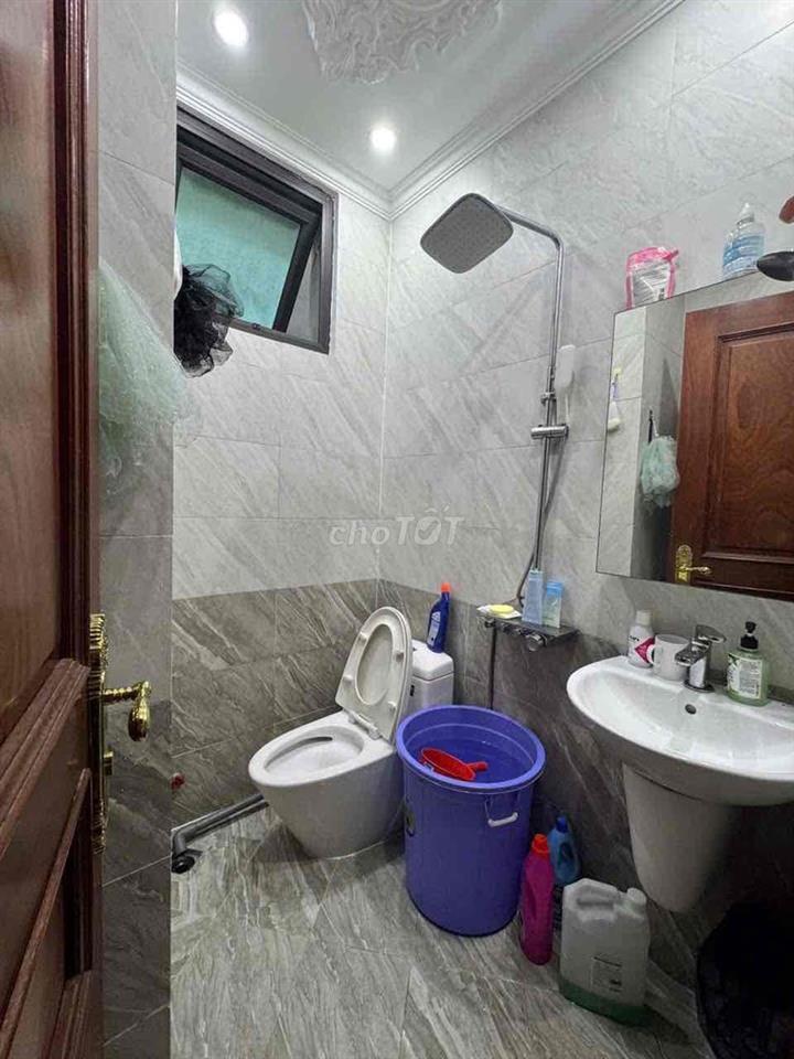 Cho thuê căn 2pn kv quận 2