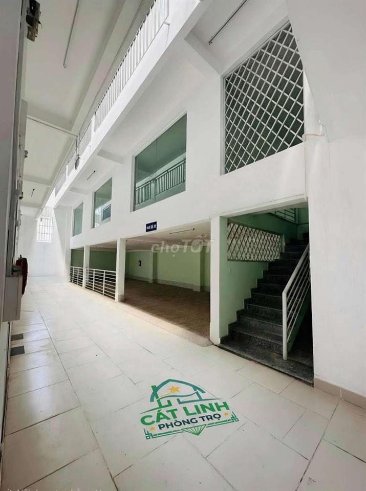 Phòng trọ cho thuê gần làng đại học