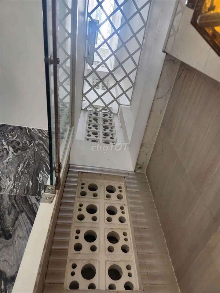 Bán Nhà