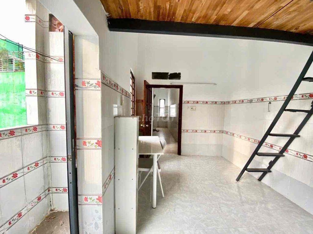 TRỌ BAN CÔNG RIÊNG CỬA SỔ TRỜI SIÊU RỘNG, THOÁNG GẦN ĐẠI HỌC VĂN HIẾN