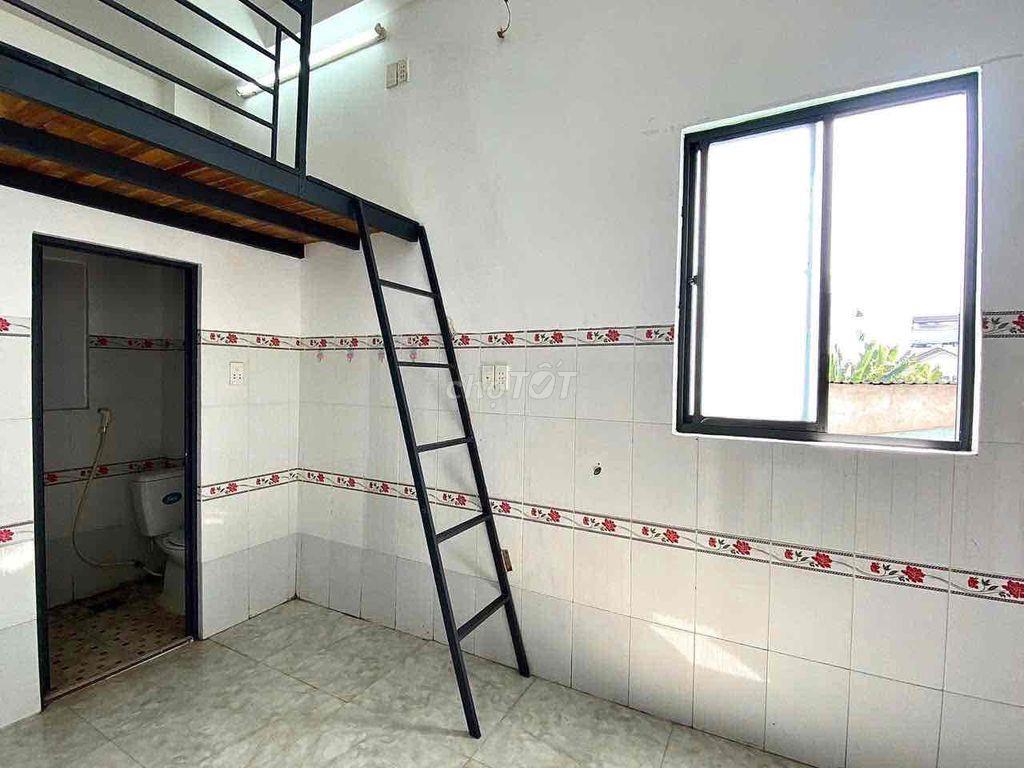 TRỌ GẦN ĐH MỞ SẴN MÁY LẠNH CỬA SỔ LỚN THOÁNG - GẦN VÒNG XOAY PHÚ LÂM