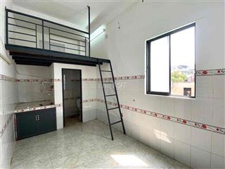 TRỌ GẦN ĐH MỞ SẴN MÁY LẠNH CỬA SỔ LỚN THOÁNG - GẦN VÒNG XOAY PHÚ LÂM