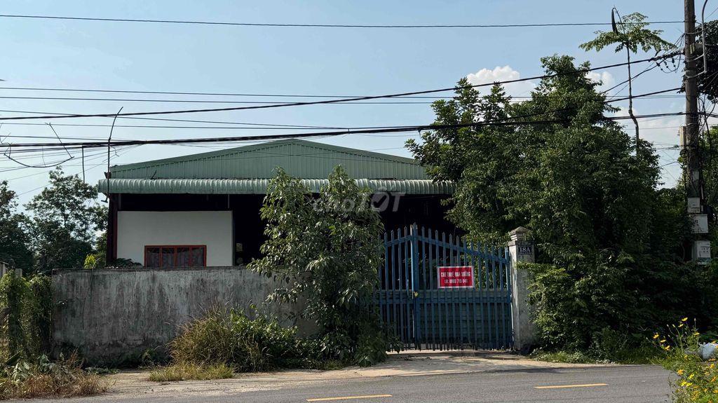 CHO THUÊ NHÀ XƯỞNG 400m2 MẶT TIỀN ĐƯỜNG, XE TẢI VÀO TỚI NƠI