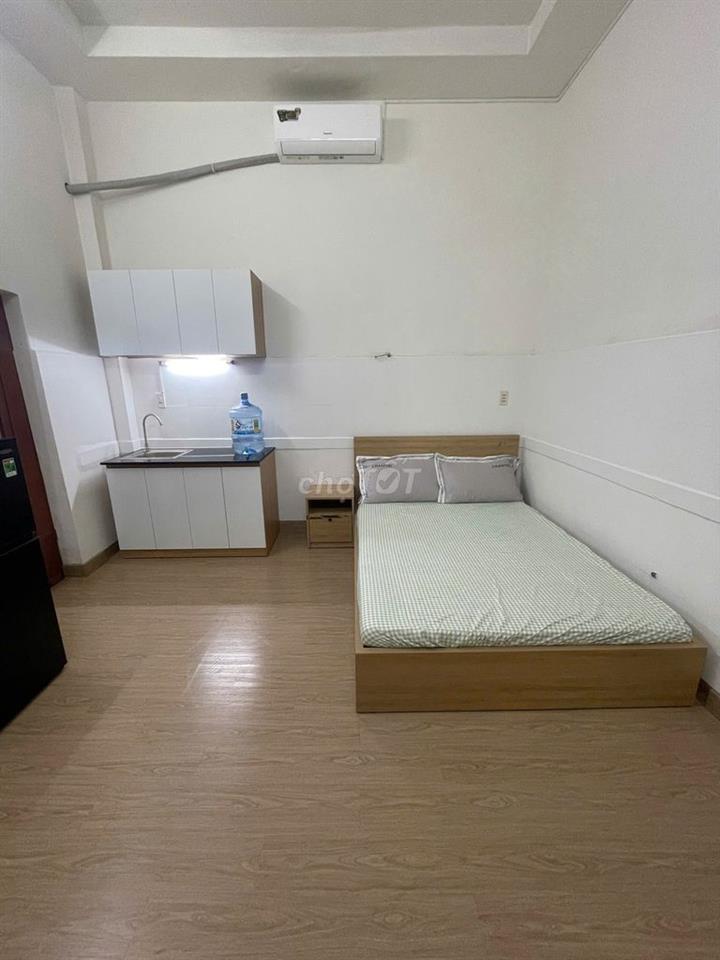 Phòng trệt 25m² giếng trời – bếp riêng tách khu ngủ – 4,2tr