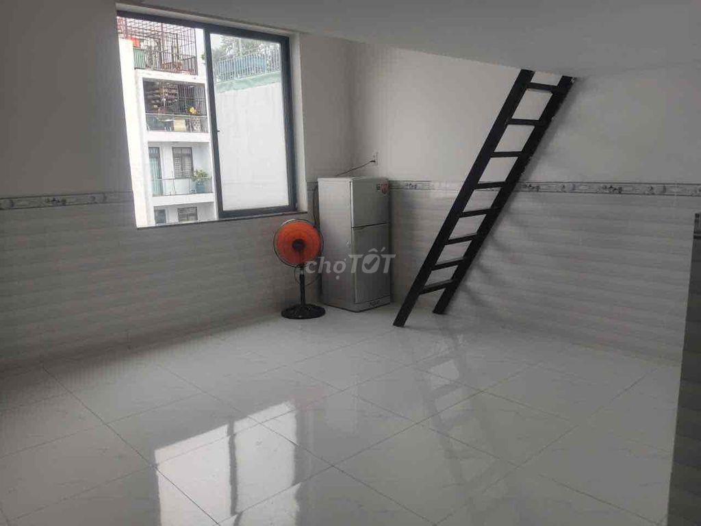 25m2 1 GÁC GIÁ 3.5M CÓ TỦ LẠNH, MÁY GIẶT, TỦ QUẦN ÁO