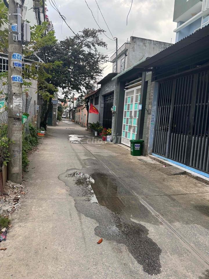 CHÍNH CHỦ CẦN BÁN NHÀ SHR HẺM XE HƠI THÔNG, CÓ SÂN ĐẬU Ô TÔ