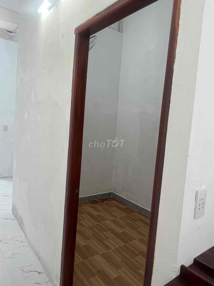 cho thuê nhà câp 4 nguyên căn mới đẹp sạch sẽ