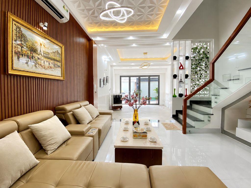 BÁN NHÀ PHỐ ĐẸP HIỆN ĐẠI GẦN QUẬN 7 GIÁ CHỈ DƯỚI 10 TỶ