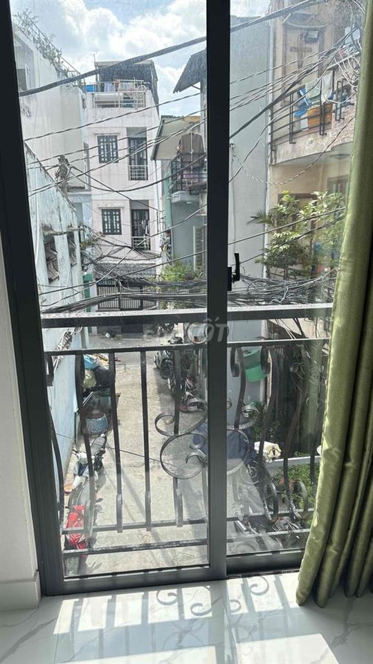 Nhà Nguyên Căn 2PN 2WC 2 máy lạnh , nhà mới Phú Nhuận