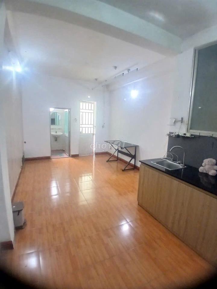 Phòng trọ mặt tiền Hoàng Hoa Thám