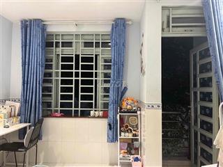 Cho thuê phòng cao cấp gần Đầm Sen