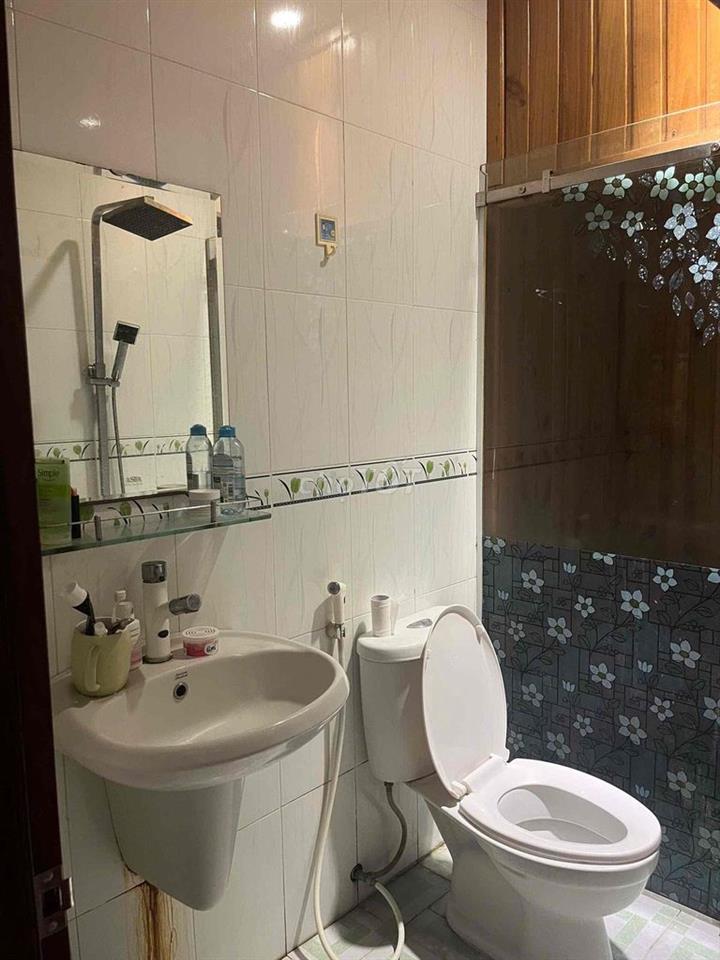 Cho thuê phòng cao cấp gần Đầm Sen