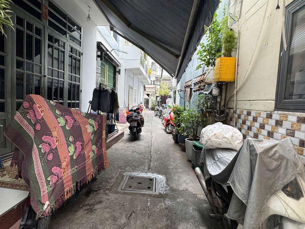 Nhà cho thuê Quận 4