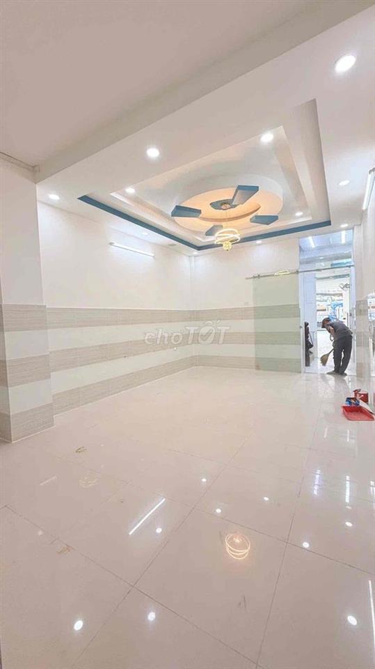 Nhà mặt tiền Huỳnh Tấn Phát