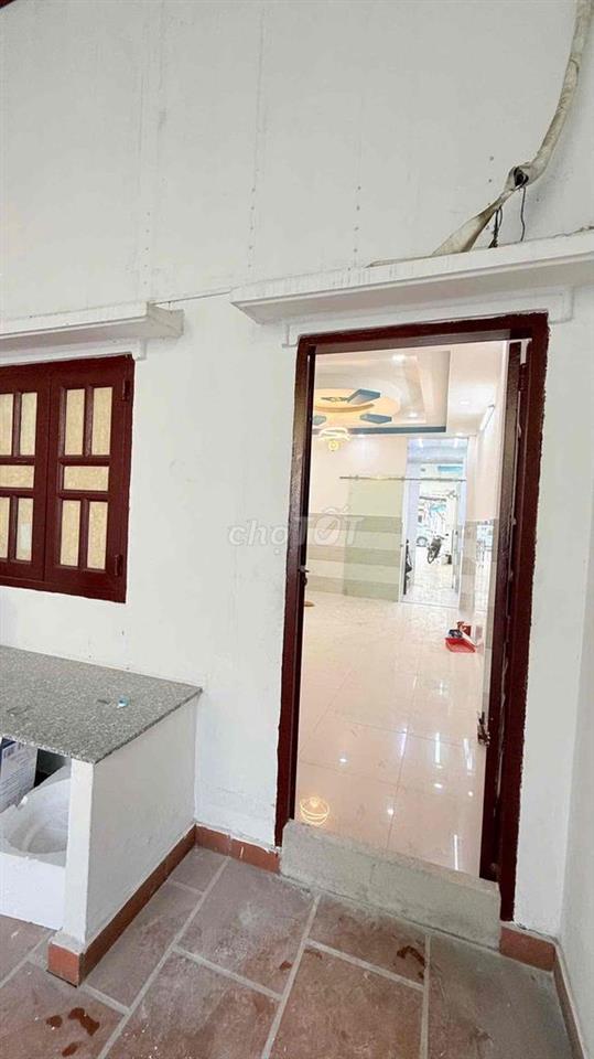 Nhà mặt tiền Huỳnh Tấn Phát