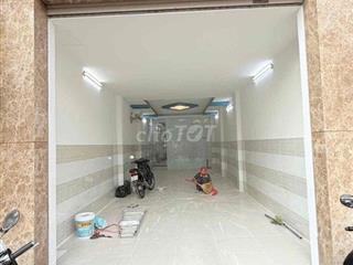Nhà mặt tiền Huỳnh Tấn Phát