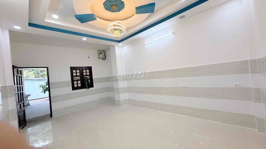 Nhà mặt tiền Huỳnh Tấn Phát