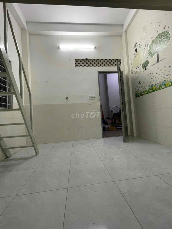DUPLEX THƯỜNG/CỬA SỔ GẦN ĐH UFM 10’