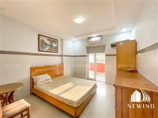 STUDIO BAN CÔNG CÁCH ĐH TDT 1km Ở ĐƯỢC 3-4 NGƯỜI