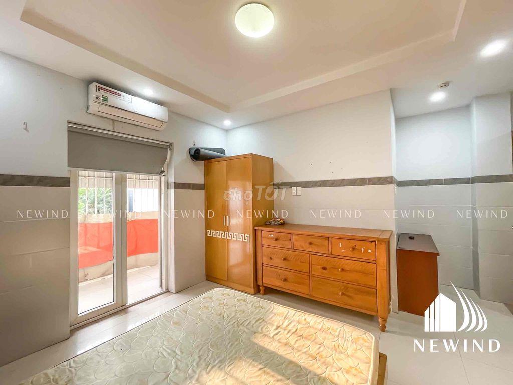 STUDIO BAN CÔNG CÁCH ĐH TDT 1km Ở ĐƯỢC 3-4 NGƯỜI
