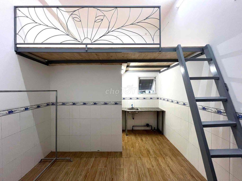 TRỌ GÁC CAO CỬA SỔ TRỜI GẦN ĐH TDT