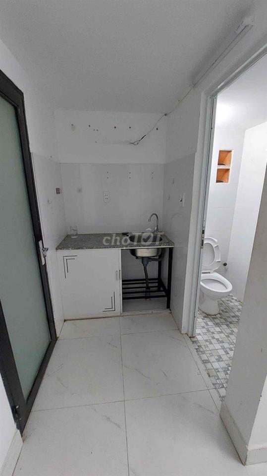 PHÒNG GÁC CÓ CHỖ PHƠI ĐỒ RIÊNG CÁCH ĐH UFM 1km