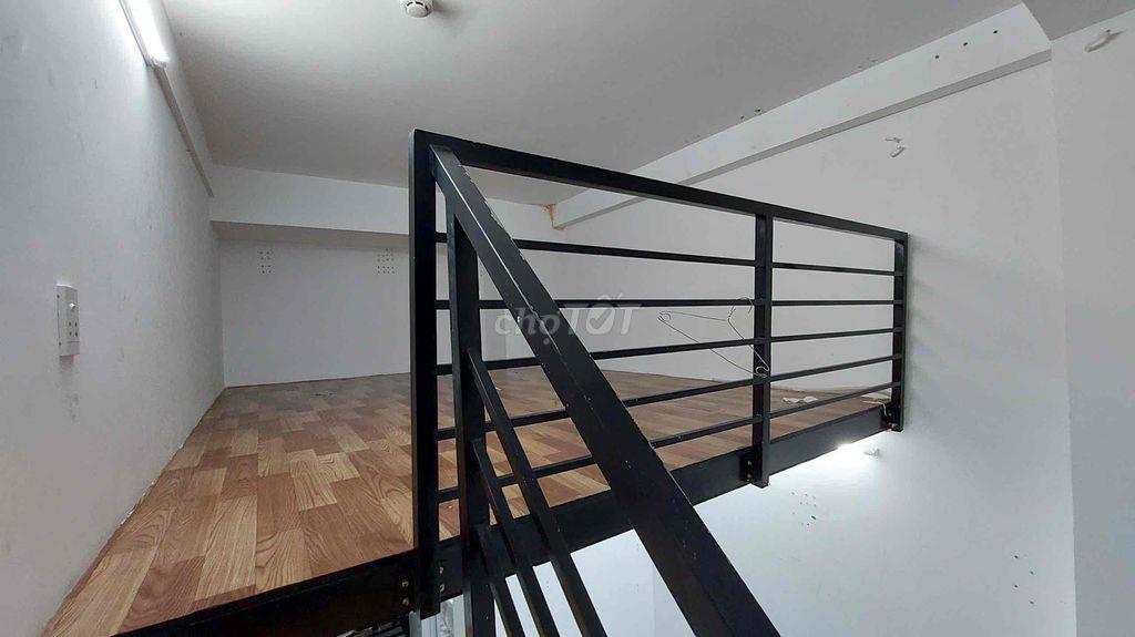 PHÒNG GÁC CÓ CHỖ PHƠI ĐỒ RIÊNG CÁCH ĐH UFM 1km