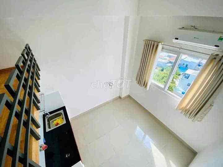 PHÒNG GÁC CAO CỬA SỔ GẦN ĐH UFM