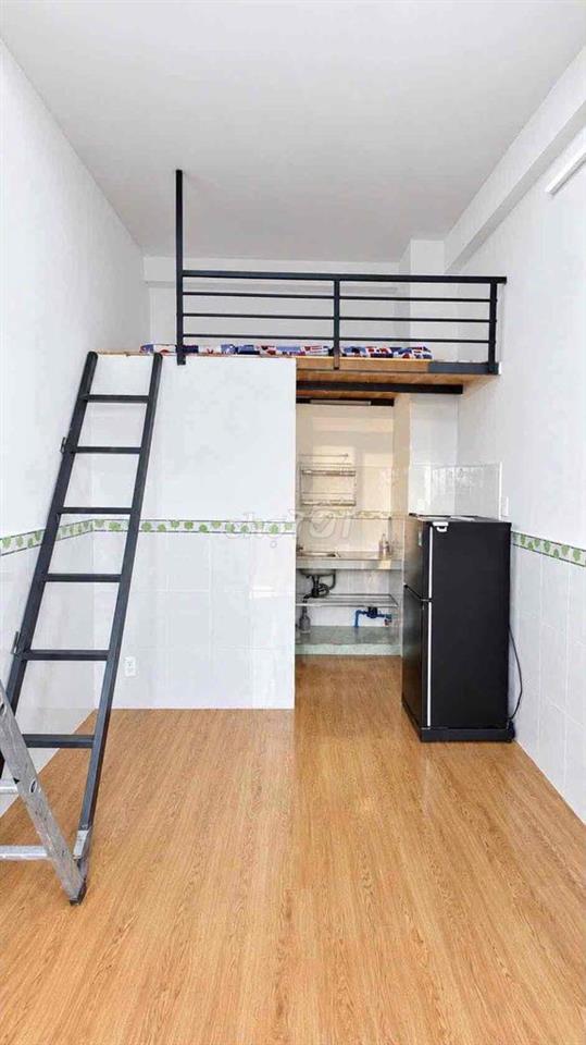 PHÒNG GÁC CỬA SỔ GẦN ĐH UFM
